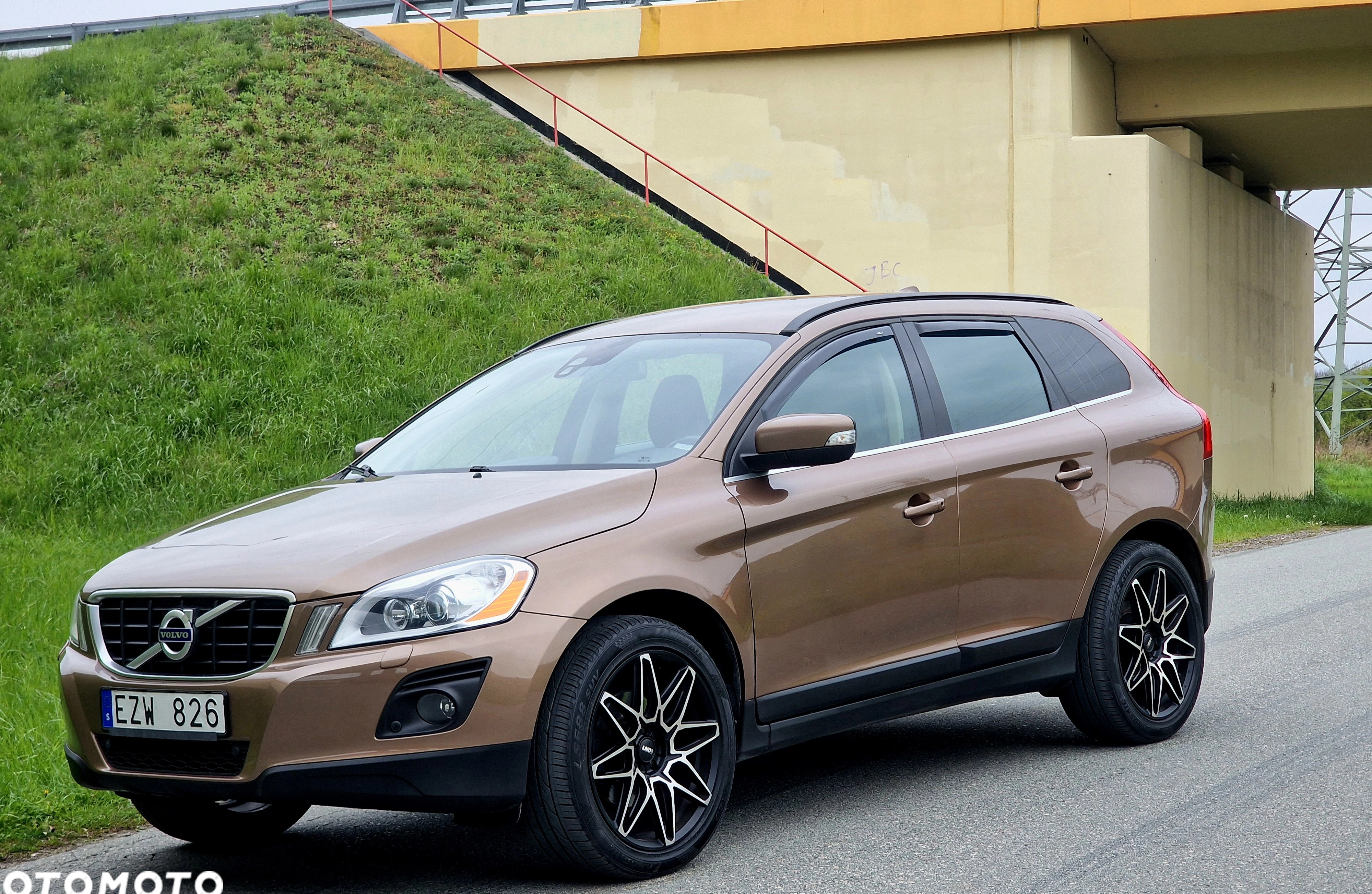 Volvo XC 60 cena 43700 przebieg: 298000, rok produkcji 2010 z Kielce małe 46